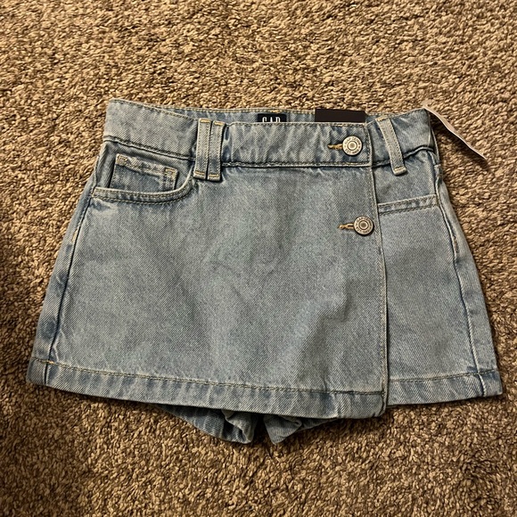 GAP Other - Denim Girl Skort